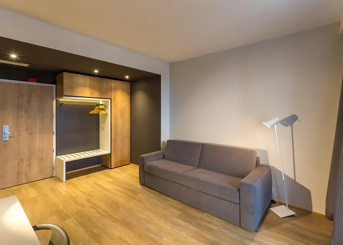 M 4* 卢布尔雅那