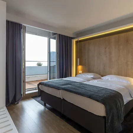 Hotel M