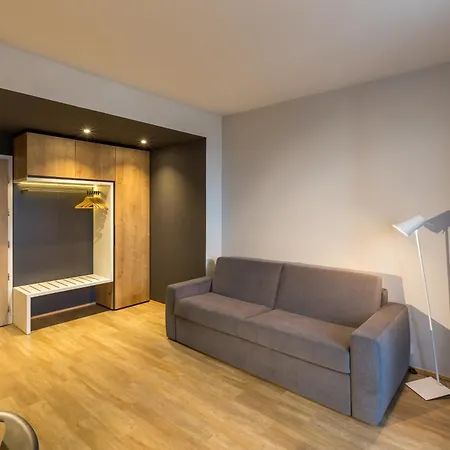 M 4* リュブリャナ