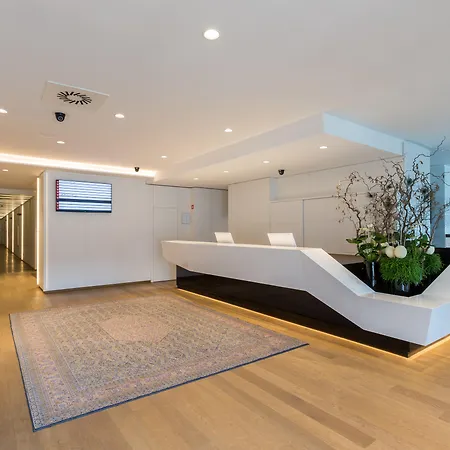 Hotel M