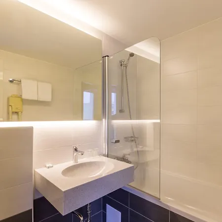Hotel M 4*